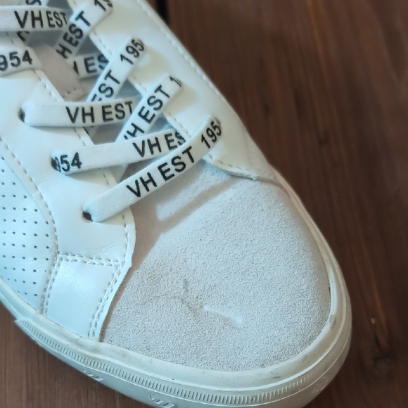 Vintage Havana White and Red Sneakers with Blue Star - Picture 3 of 7